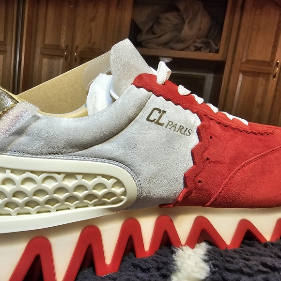 BRAND NEW Men's Christian Louboutin Gray, Gold & Red Loubishark Sneakers SIZE 44 - Picture 4 of 7